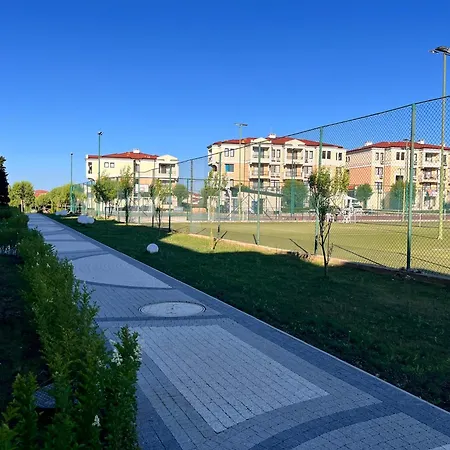 Park Side Life Апартаменты